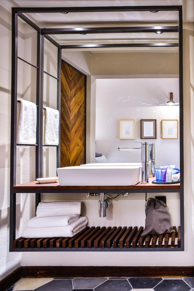 克里欧酒店 克雷塔罗 外观 照片 Bathroom