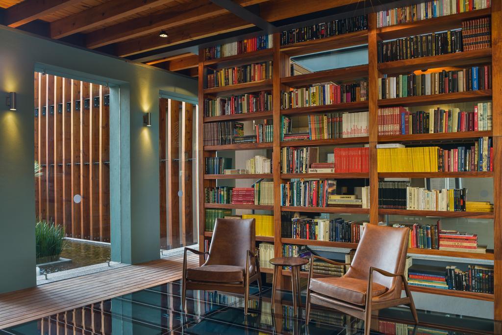 克里欧酒店 克雷塔罗 外观 照片 Library